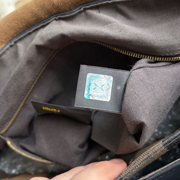 Fendi Leather Shoulder Bag - Authentic - Picture 15 of 15